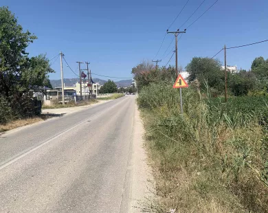 Αναγκαία η κατασκευή  πεζοδρομίου