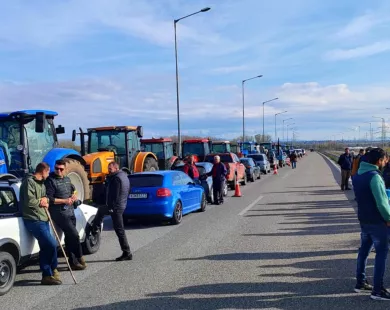 Κομοτηνή: Μπλόκο στην Εγνατία Οδό στήνουν αγρότες και κτηνοτρόφοι