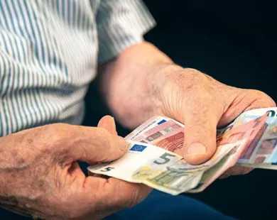 Πότε καταβάλλονται  οι συντάξεις Μαρτίου