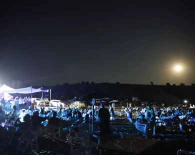 Διασκέδαση κάτω από την πανσέληνο στη Μολυβωτή