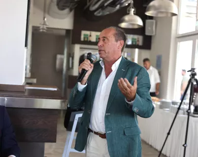 Ν. Αγγελίδης:  «Το τρίπτυχο επιχείρηση -  παραγωγός - πανεπιστήμιο  πρέπει να δώσει το μοτίβο»