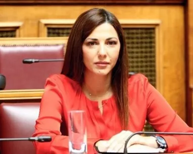 Σοφία Ζαχαράκη στον «Χ»:  Να με κρίνετε με τις πράξεις μου για τη στήριξη στο Δημοκρίτειο Πανεπιστήμιο Θράκης