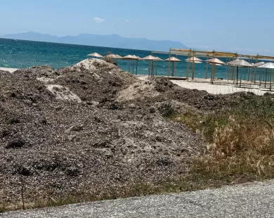 «Μέχρι 15 Ιουνίου» θα καθαριστεί το παραλιακό μέτωπο του Δήμου Κομοτηνής