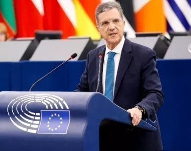 Δασμούς 10€ ανά δέμα στα ασιατικά  προϊόντα, ζητάει ο Γιώργος Αυτιάς