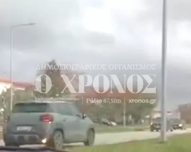 (Βίντεο) Κομοτηνή: Όχημα κινούταν ανάποδα στην ανατολική είσοδο της πόλης