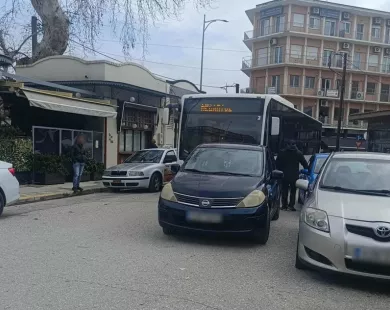 Ένας παράνομος, πολλοί μπλοκαρισμένοι