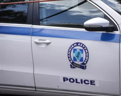 Αλεξανδρούπολη: Προσποιήθηκε υπάλληλο της ΔΕΗ – Έκλεψε χρυσαφικά αξίας 140.000€ από ηλικιωμένη!