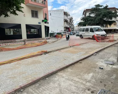 Κομοτηνή: Στο Νοσοκομείο παππούς, σκόνταψε σε υπό ανάπλαση δρόμο