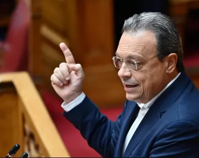 Σ. Φάμελλος: «Φτωχοί οι πολίτες, πλούσια τα καρτέλ και οι γαλάζιες ακρίδες»