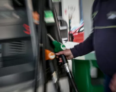 Fuel pass 2026: Ανοίγουν οι αιτήσεις, πώς ενεργοποιείται το voucher
