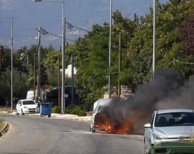 Κομοτηνή: Όχημα τυλίχτηκε στις φλόγες στην ανατολική έξοδο