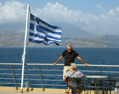 Πώς πρέπει να αντιμετωπίσει η Ελλάδα τη μείωση του πληθυσμού της; - Το αφιέρωμα του BBC