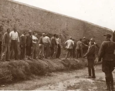 ΥΠΠΟ: Δρομολογείται η απόκτηση των φωτογραφικών τεκμήριων της εκτέλεσης των 200 πατριωτών, στην Καισαριανή