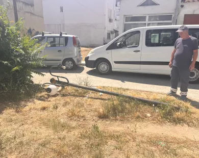 Κομοτηνή: Έπεσε κολώνα οδοφωτισμού στην πλατεία Διονυσίου