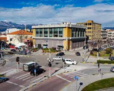 Κλείνει η οδός Ορφέως για οχήματα παραμονές Χριστουγέννων