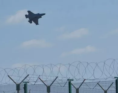 «Φλέγεται» η Μέση Ανατολή: Στην Κύπρο αύριο ο Δένδιας, ελληνικές φρεγάτες και F-16 στο νησί