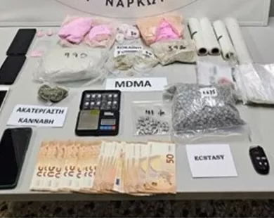 Καβάλα: Το σπίτι «έκρυβε» κιλά κοκαΐνης, MDMA και ναρκωτικά χάπια
