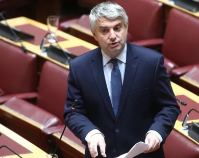 Ο Κωνσταντινόπουλος μετά τη διαγραφή παραδίδει την έδρα στο ΠΑΣΟΚ: «Δεν θα πάω σε κανένα κόμμα, επιστρέφω στην κανονικότητα της ζωής μου»