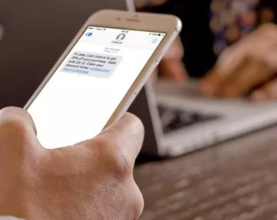 Προσοχή σε παραπλανητικά SMS που υποδύονται τις Τελωνειακές υπηρεσίες