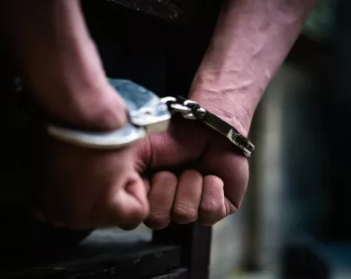 Αλεξανδρούπολη: Χειροπέδες σε δύο ημεδαπούς για διάρρηξη εκκλησίας και κατοχή ναρκωτικών