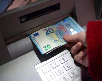 ΔΥΠΑ: Από 2 Απριλίου η προπληρωμή επιδομάτων, παροχών και Δώρου Πάσχα