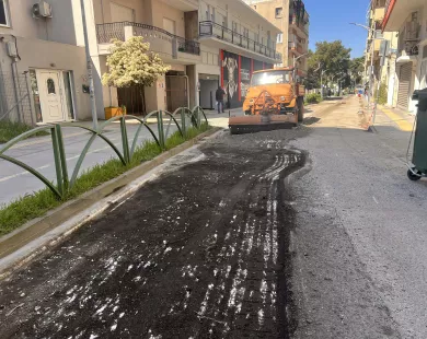 Κομοτηνή: Ξεκίνησαν οι προγραμματισμένες  ασφαλτοστρώσεις του Δήμου-ΒΙΝΤΕΟ