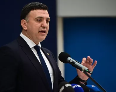 Β. Κικίλιας: Χτυπήθηκε ελληνόκτητο πλοίο στη Μαύρη Θάλασσα – Καλά στην υγεία τους οι ναυτικοί