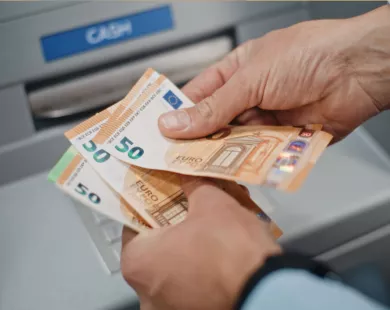 Τράπεζες: Τέλος οι χρεώσεις μέσω ΔΙΑΣ στα ΑΤΜ από 11 Αυγούστου - Δείτε αναλυτικά τι θα ισχύει