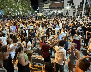 Ξυλαγανή: Το τριήμερο αντάμωμα που γέμισε την πλατεία με χορό και παράδοση