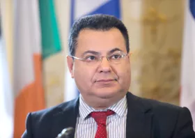 Δ. Χιόνης:  Κατακόρυφη μείωση της  οικονομικής ανάπτυξης  μέχρι το 2030