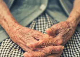 Ροδόπη: Απατεώνας προσποιήθηκε τον κρατικό υπάλληλο και εξαπάτησε ηλικιωμένη κάτοικο χωριού