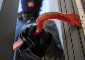 Πώς να προφυλαχτείτε από κλοπές την περίοδο των εορτών