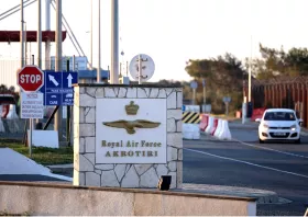 Ευρωπαϊκή  Ένωση Σημαίνει:  Ενότητα,  Αλληλεγγύη,  Αρμονία…  Επιτέλους!