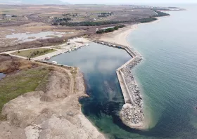 Επικίνδυνη αδράνεια: η στάση της διοίκησης του Δήμου  Μαρωνείας - Σαπών  για τα λιμάνια μας