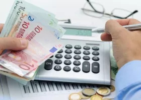 «Ερωτήσεις και απαντήσεις» για τις 12 αυξήσεις αποδοχών και τις 12 μειώσεις φόρων