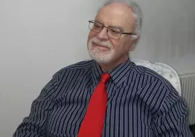 Προσέξτε, θα σας βαρέσω!