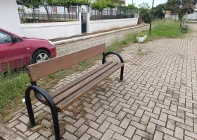 Αρσάκειο: Άγνωστοι έκλεψαν… δημόσιο παγκάκι!