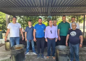 Τραπέζι Αγάπης  από το 1992 στους Αγίους Θεοδώρους