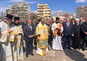 Κομοτηνή: Επιμνημόσυνη δέηση και κατάθεση στεφάνων για την 25η Μαρτίου – BINTEO
