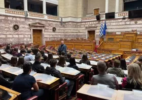 Οι μαθητές του 2ου Γυμνασίου Κομοτηνής επισκέφτηκαν τη Βουλή