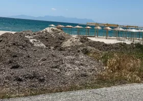 «Μέχρι 15 Ιουνίου» θα καθαριστεί το παραλιακό μέτωπο του Δήμου Κομοτηνής