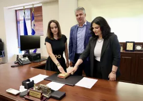 Με δύο νέες μόνιμες  υπαλλήλους  ενισχύθηκε  η Περιφέρεια ΑΜΘ