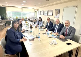 Με εκπροσώπους  του Παρατηρητηρίου Ανθρωπίνων Δικαιωμάτων συναντήθηκε  ο Ιλχάν Αχμέτ