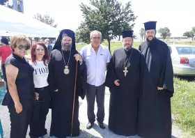 Ένα χαρούμενο τραπέζι ζωντανών και… νεκρών στο Θρυλόριο
