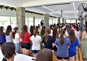 Καλοκαίρι δίπλα στο κύμα στην κατασκήνωση «Παίδων Χώρα»