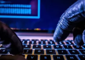 Προσοχή! Νέα απάτη με δήθεν e-mail του Υπουργείου Ανάπτυξης για «ΔΩΡΕΑΝ πακέτο γιορτών»