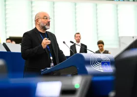 Σ. Αρναούτογλου: Οι συνεπείς πολίτες  πληρώνουν  τις ρευματοκλοπές  και η Κυβέρνηση σιωπά