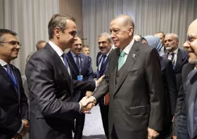 ΣΥΡΙΖΑ-ΠΣ: 5 σοβαρά  ερωτήματα για τη συνάντηση Μητσοτάκη-Ερντογάν