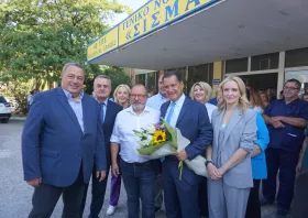 Διαμαρτυρίες σε άλλες πόλεις, θερμή υποδοχή του Άδωνι Γεωργιάδη στο «Σισμανόγλειο» Κομοτηνής