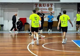 «Λύγισε» κόντρα στην Ελπίδα Αμπελοκήπων η ΑΕ Κομοτηνής